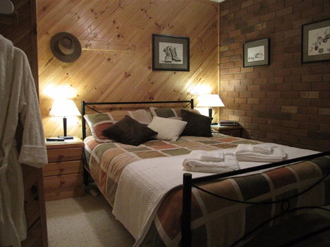 A Sunset View Bed And Breakfast - Accommodation Gladstone 1