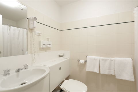 Atrium Hotel Mandurah - Accommodation Gladstone 6