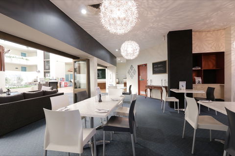 Atrium Hotel Mandurah - Accommodation Gladstone 8