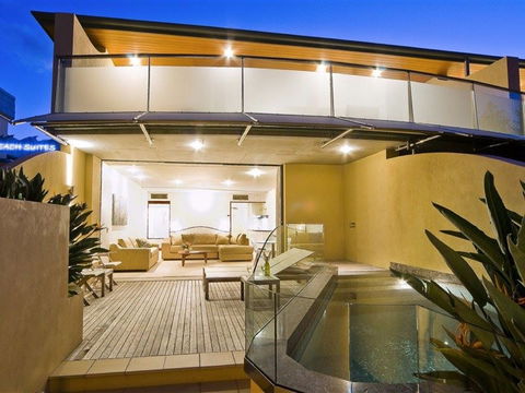 Beach Suites - Accommodation Gladstone 0