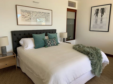 Beach Suites - Accommodation Gladstone 2