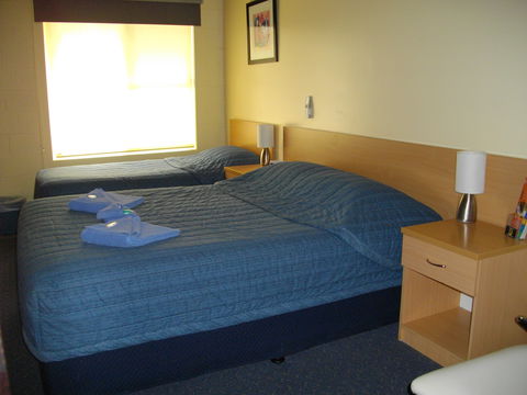 Benjamin Singleton Motel - Accommodation Gladstone 2