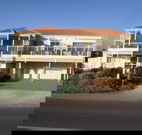 Century 21 SouthCoast Hayman - Accommodation Gladstone
