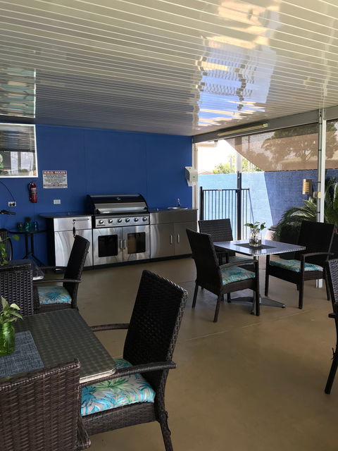 Charm City Motel - Accommodation Gladstone 2