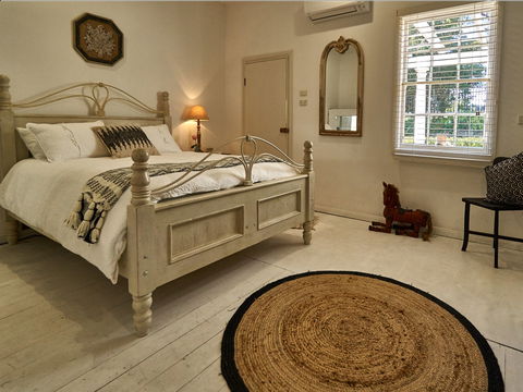 Glenellyn House - Servants Quarters - Accommodation Gladstone 4
