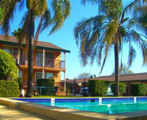 Homestead Motel - Accommodation Gladstone 0