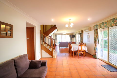 Kingfisher Lakehouse - Accommodation Gladstone 4