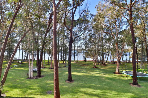 Kingfisher Lakehouse - Accommodation Gladstone 8