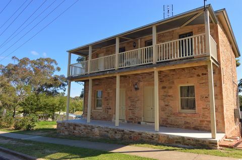 Loves Terrace - Accommodation Gladstone 0