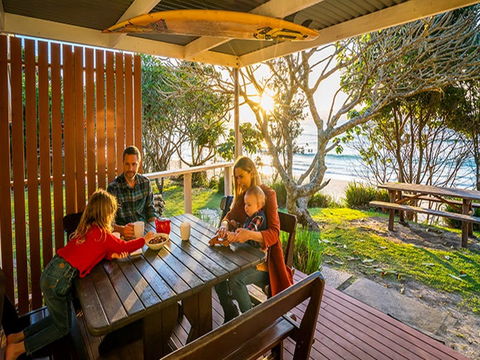 Partridge Cottage And Geoffs Shed - Accommodation Gladstone 0
