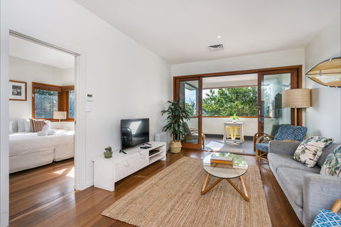 Quiksilver Apartments - Beachfront Byron - Accommodation Gladstone 1