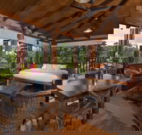 Rose Gums Wilderness Retreat - Accommodation Gladstone