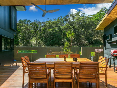 Seaview Sanctuary - Accommodation Gladstone 2