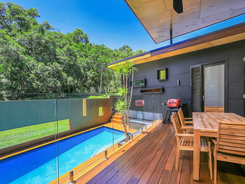 Seaview Sanctuary - Accommodation Gladstone 9