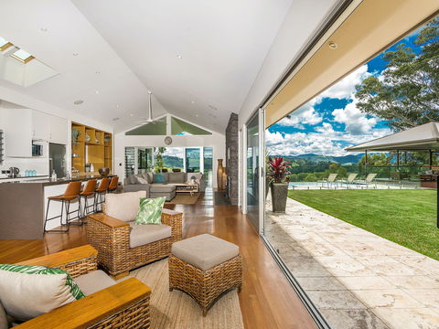 Serene - Accommodation Gladstone 7