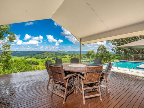 Serene - Accommodation Gladstone 8