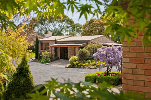 Shingles Riverside Cottages - The - Accommodation Gladstone 7