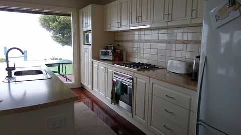 St Helens Beachfront - Accommodation Gladstone 2