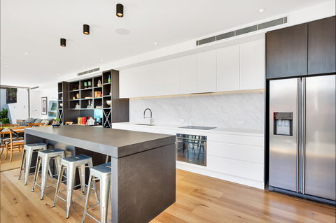 Stunning Luxury Home - Accommodation Gladstone 3