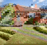 The Yellow Door Guesthouse - Accommodation Gladstone