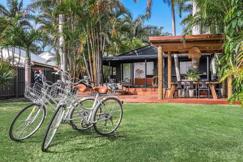 Three Salty Sisters - Accommodation Gladstone 0