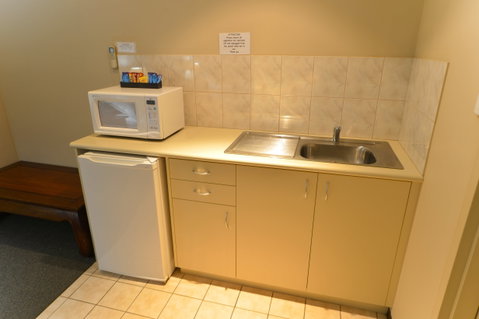 Wattle Grove Motel - Accommodation Gladstone 1