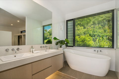 Wollumbin Haus Byron - Accommodation Gladstone 8