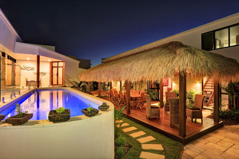ZEN Beach Retreat - Accommodation Gladstone 1