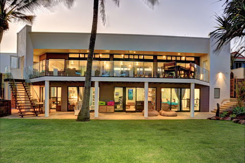 ZEN Beach Retreat - Accommodation Gladstone 3