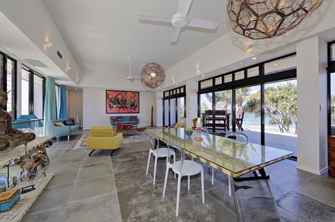ZEN Beach Retreat - Accommodation Gladstone 6