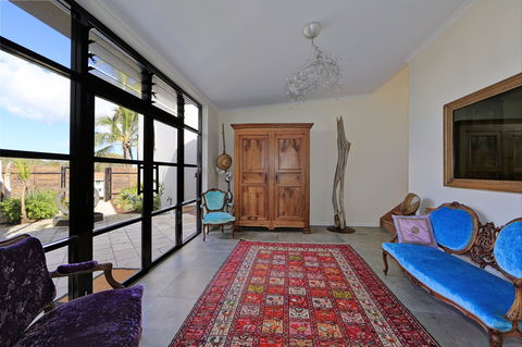 ZEN Beach Retreat - Accommodation Gladstone 8