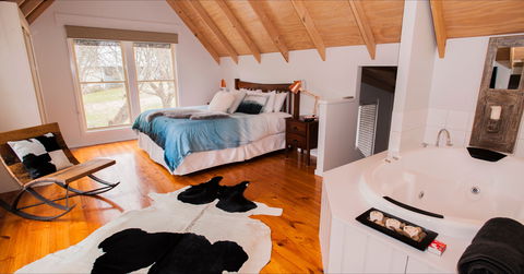 Abby's Cottages - Accommodation Gladstone 1