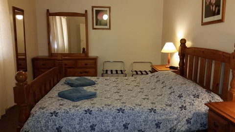 About Town Cottages - Blue Gum And Blue Bush Cottages - Accommodation Gladstone 0