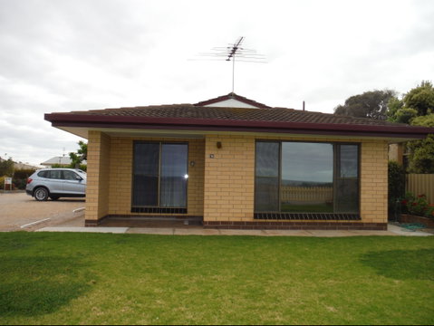 Anchors Away - Accommodation Gladstone 1