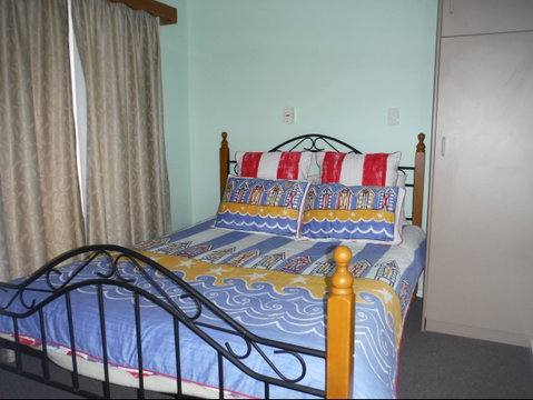 Anchors Away - Accommodation Gladstone 2