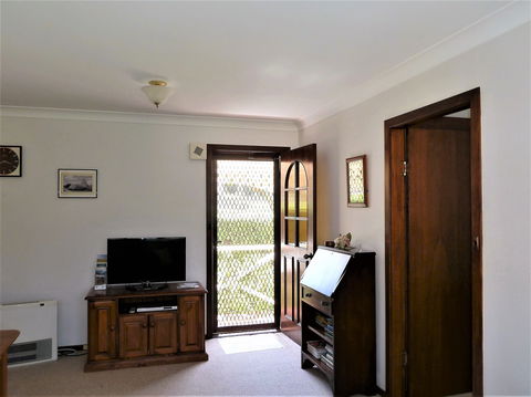 Anglea House Bed And Breakfast - Accommodation Gladstone 2