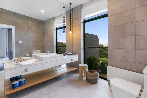 Blue Range Estate Villas - Accommodation Gladstone 1