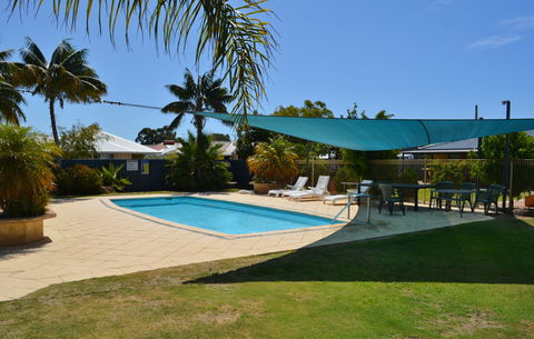 Busselton Holiday Village - Accommodation Gladstone 1