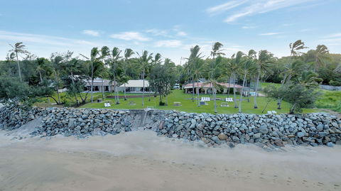 Comfort Resort Blue Pacific - Accommodation Gladstone 1