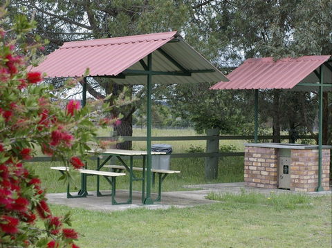 Country Road Caravan Park - Accommodation Gladstone 1