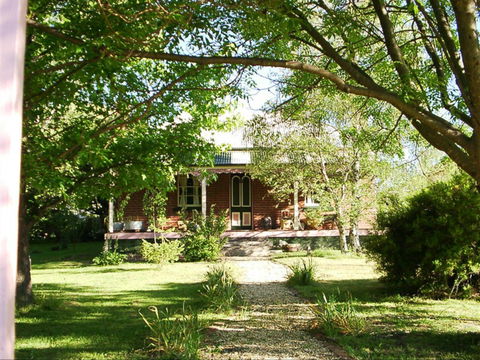 Dingle Bed And Breakfast - Accommodation Gladstone 0