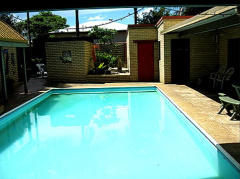 Edge Guest Rooms - Accommodation Gladstone 2