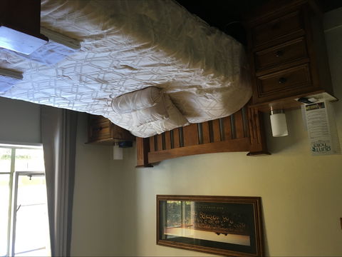 Gumeracha Hotel - Accommodation Gladstone 1