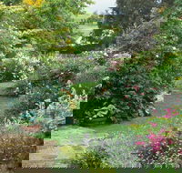 Hamilton's Cottage Collection and Country Gardens - Georges Cottage - Accommodation Gladstone