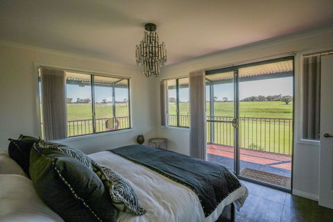 Harmans Lodge - Accommodation Gladstone 0