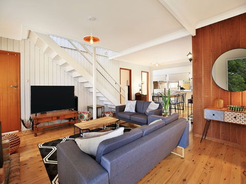 Hudson Bay At Basin View - Accommodation Gladstone 1