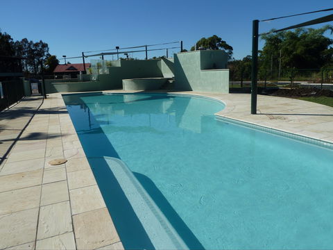 McNevins Logan Park Motel - Accommodation Gladstone 0