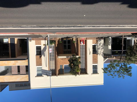 Mrs Banks Boutique Hotel - Accommodation Gladstone 0