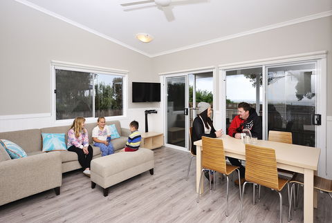 NRMA Portland Bay Holiday Park - Accommodation Gladstone 2