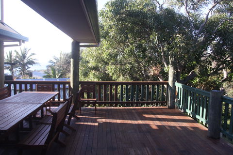 Salty Towers - Accommodation Gladstone 0